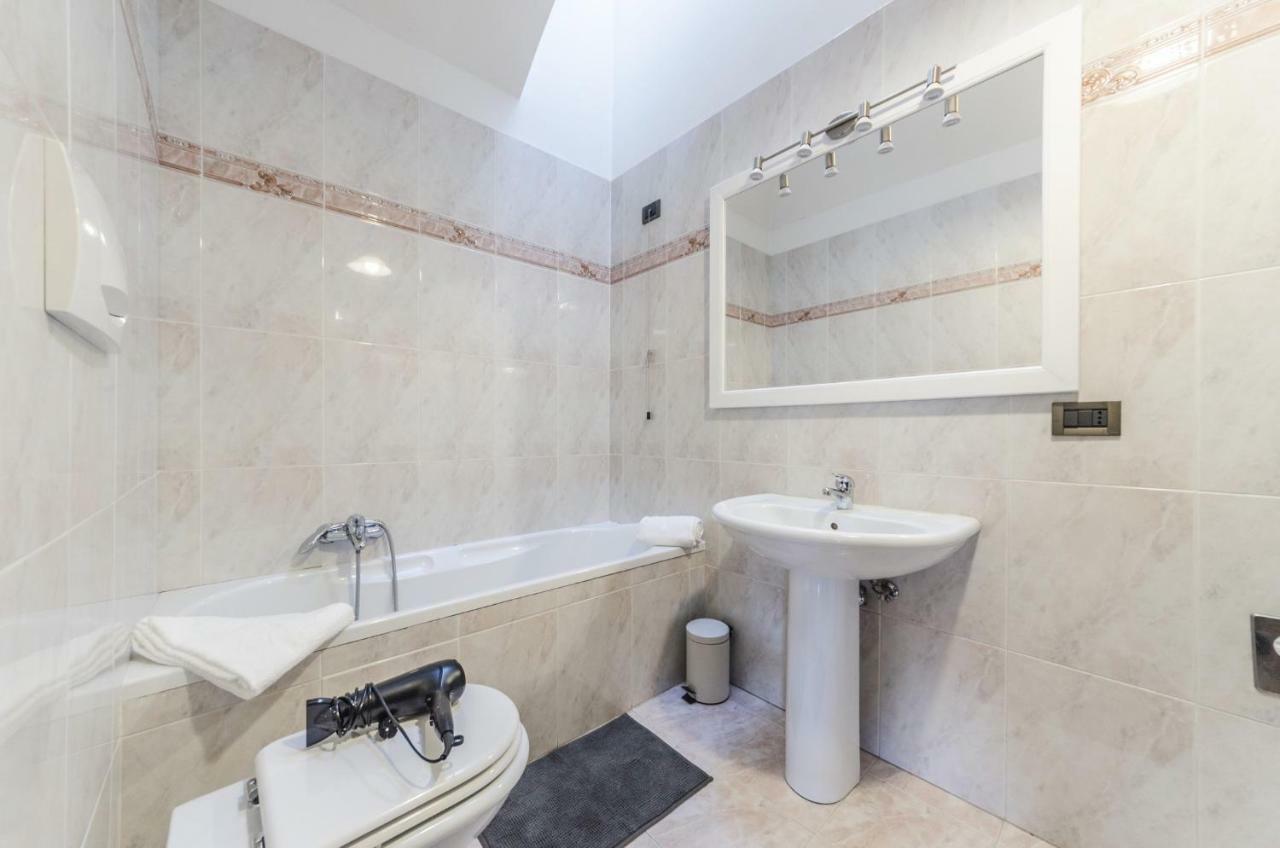Maurizio House - Near The Train Station Apartamento Veneza Exterior foto